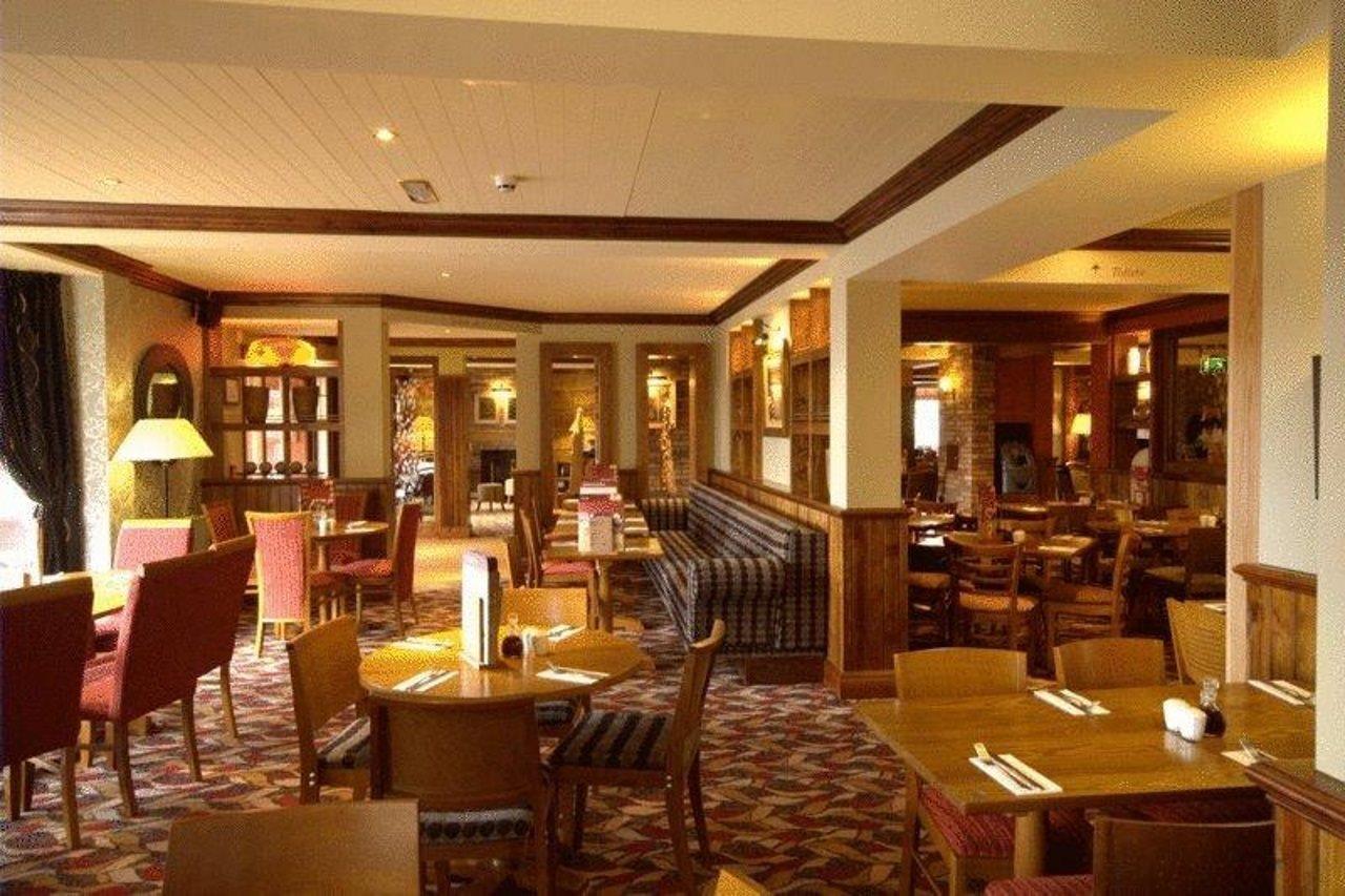Dumbarton/Loch Lomond Hotel Exterior photo