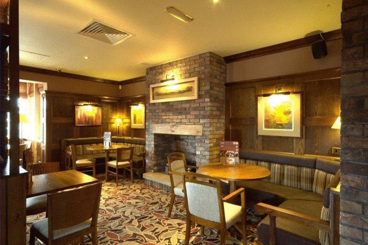 Dumbarton/Loch Lomond Hotel Exterior photo