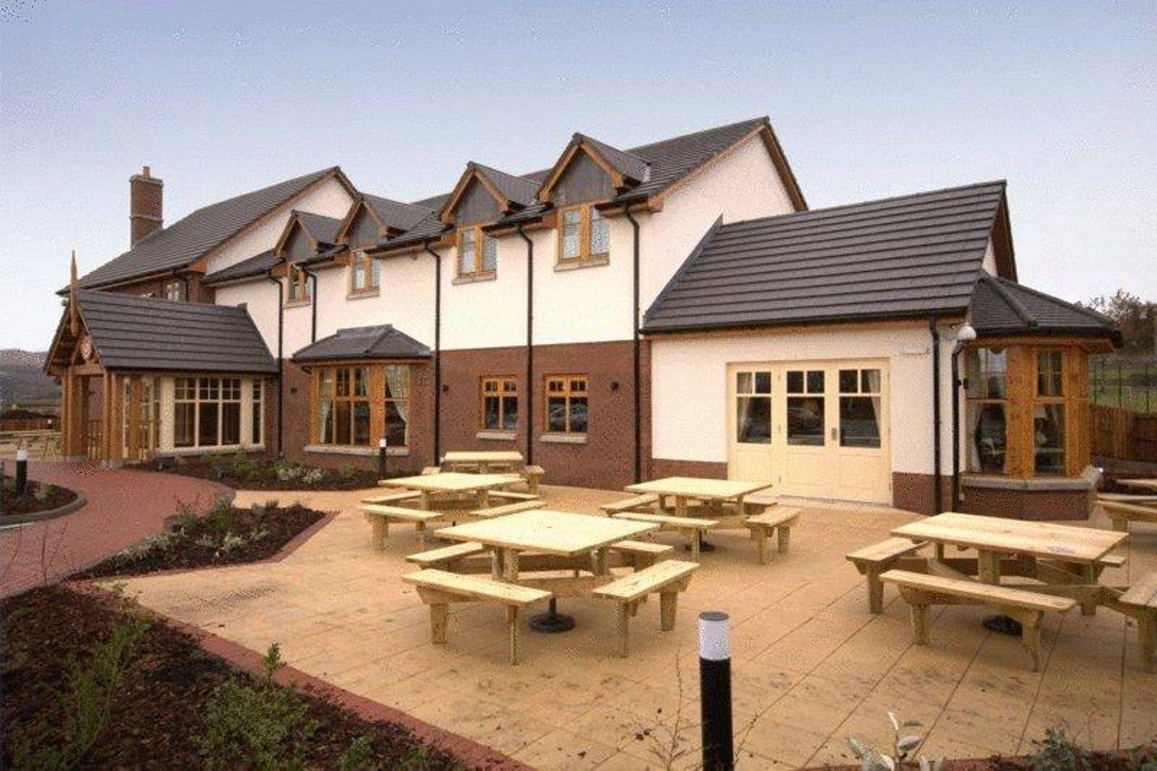 Dumbarton/Loch Lomond Hotel Exterior photo