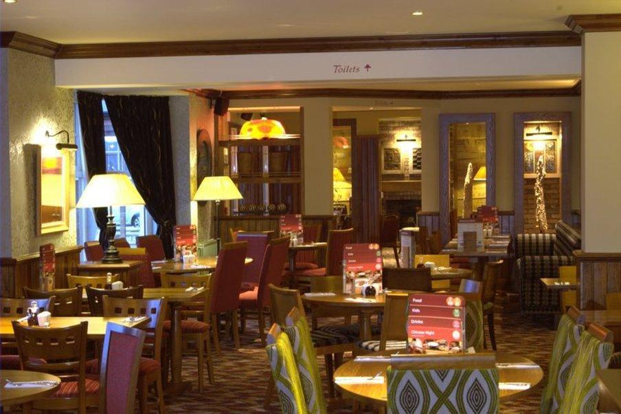 Dumbarton/Loch Lomond Hotel Exterior photo